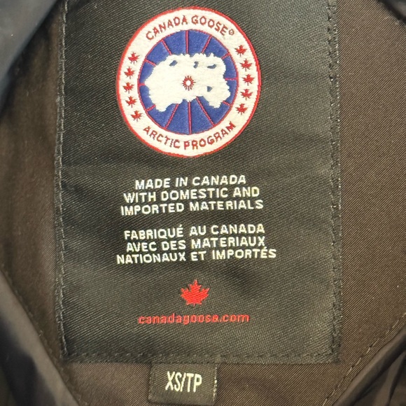 Women’s Canada Goose Tundra Pants, Size XS.  Like new!  Worn 3 times - Picture 7 of 13